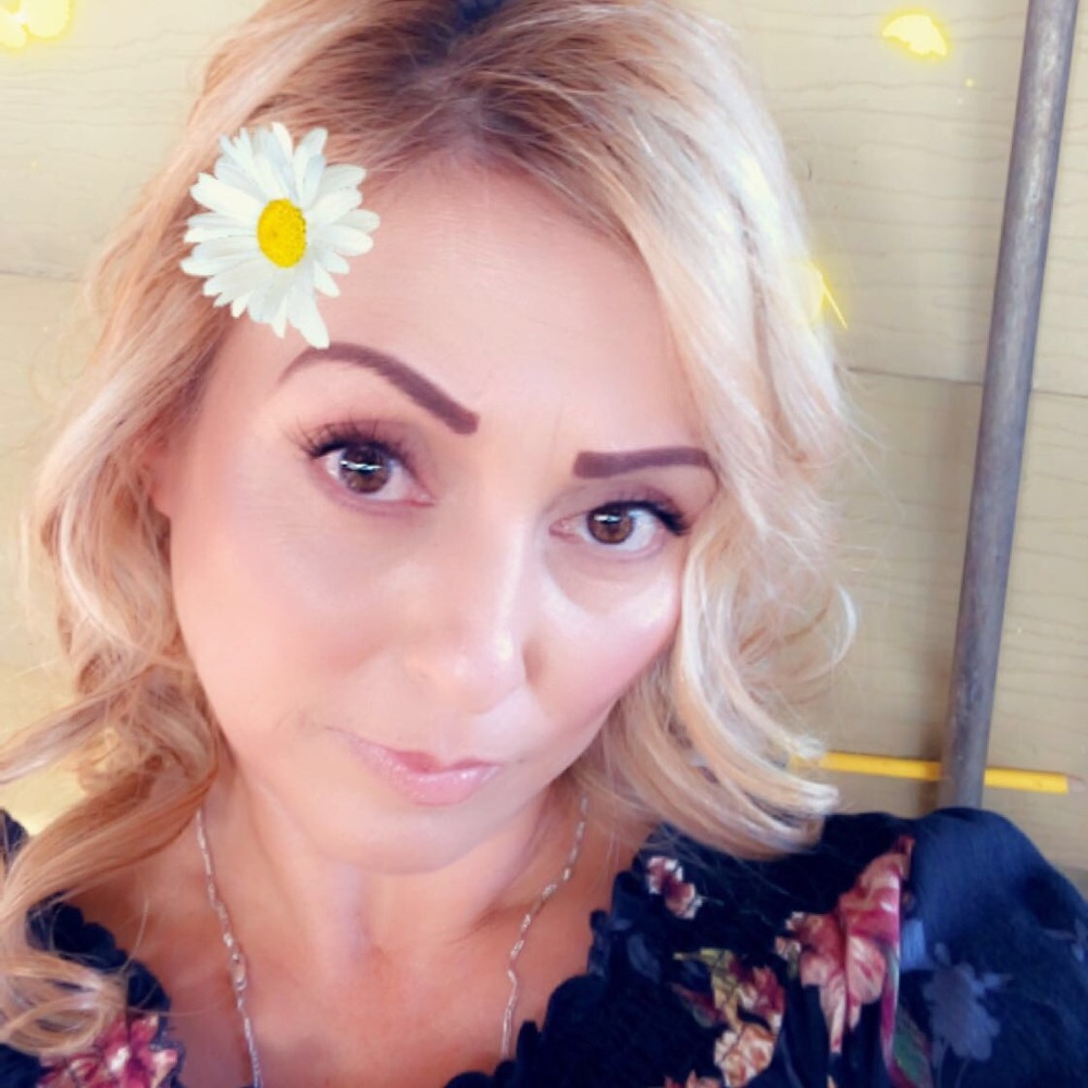 Meet your Posher, Raquel